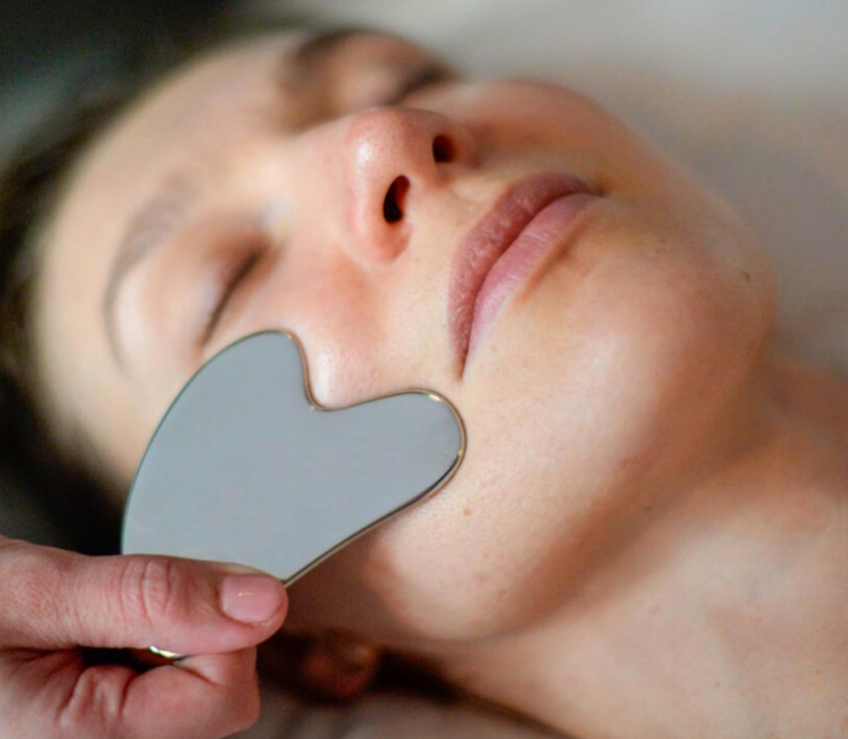 Gua Sha Visage Inox – Lifting Naturel & Éclat de la Peau